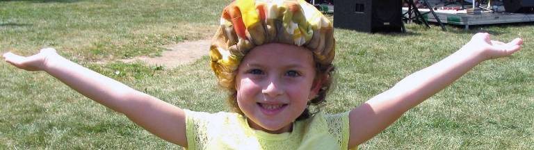 Warwick youngster on her way to stardom Violet Louise Tinnirello, 6, is headed to Off/Off Broadway.