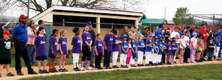 Florida celebrates half a century of playing ball Community volunteers, past and present, have helped build what started fifty years ago with four teams and 52 players, into the current 18 teams and more than 200 players.