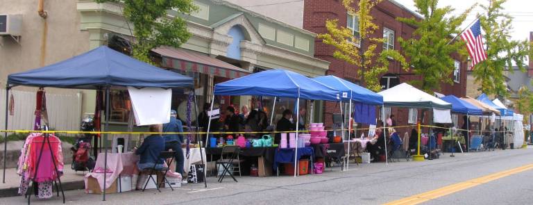 Second annual Pink Friday fund raiser enjoys good turnout Besides the many colorful shops and eateries participating and offering special discounts, gifts and other promotions, there were street vendors stationed along Main Street and Railroad Avenue.