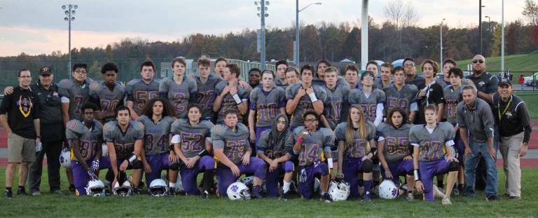Warwick Valley Wildcats Freshman Football goes undefeated Photo provided by Alicia Orlando The Warwick Valley Freshman football (Modified A) team ended its 2017 season 8-0, scoring 239 points while only giving up 40 points all season.