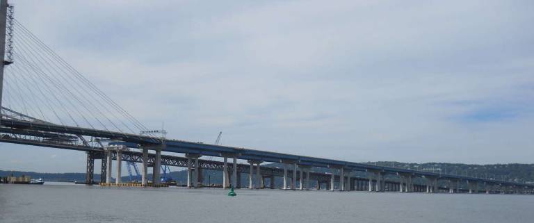 Westbound span of Gov. Mario M. Cuomo Bridge opens Looking eastward on the new span.