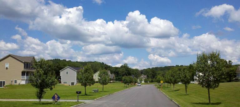 Builder offers $5,000 credit toward closing costs for Indian Estate Ridge properties Builder offers $5,000 credit toward closing costs for Indian Estate Ridge properties