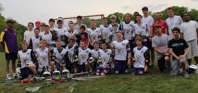 Nothing LAX-adaisical about Warwick Youth Lacrosse Photo by Marie Janiak-Hranitz Warwick U13 Lacrosse Team with Friends of Rhinebeck LAX volunteers.