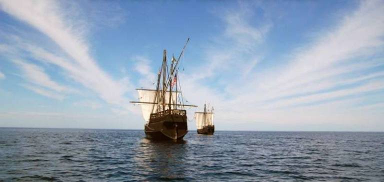 The Space Shuttles of the 15th century Source: The Columbus Foundation The Pinta's deck was 85 feet long, its beam 23 feet wide and its draft was less than eight feet. It was powered by 3,800-square feet of sail. The Nina's deck was 65 feet long, its beam 18 feegt wide and its draft a mere seven feet. The Nina was powered by 1,919-square feet of sail.