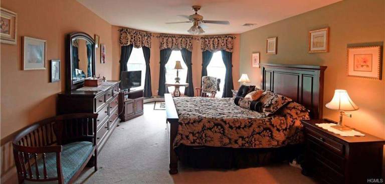 Fall in love with 59 Ridgefield Road Fall in love with 59 Ridgefield Road