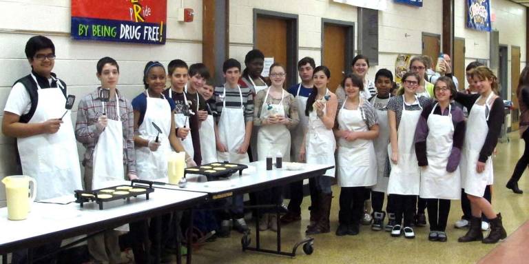 Warwick Valley Middle School hosts Breakfast for Vets Cooks of the Home and Careerclasses prepared the meal for the veterans. By all reports, it was delicious.