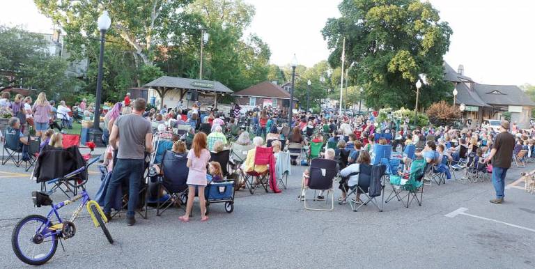 File photo by Roger Gavan of summer concert last July 24 on Railroad Green. That evening’s crowd was estimated to be more than 60 fans.