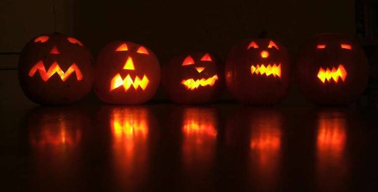 ‘Scare the Mayor’ Halloween contest Village residents are invited to participate in “Scare the Mayor,” the first annual Halloween decorating contest. To participate, residents should contact the Village Hall by calling 986-2031 to let the Village know that they would like to register for the contest.