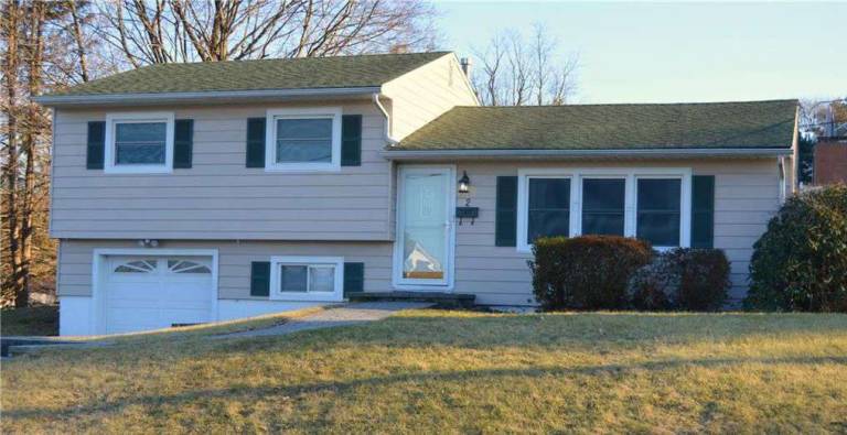 This home aims to please This home aims to please