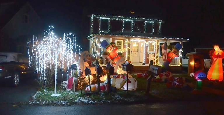 Greenwood Lake. Holiday lights