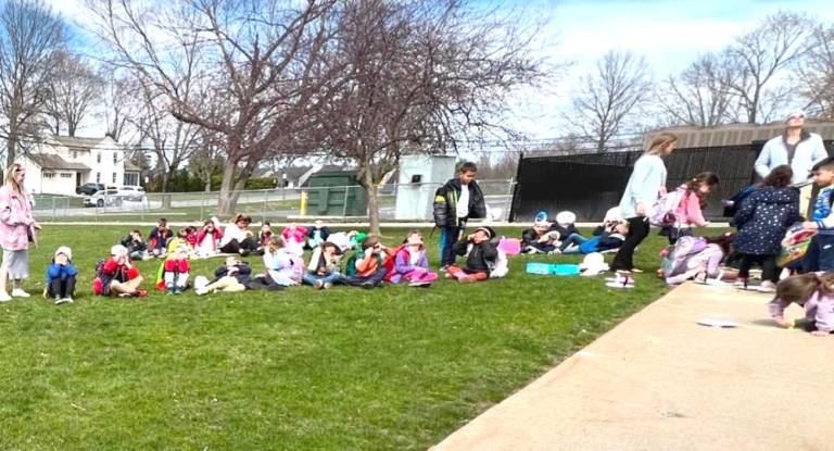 Park Ave. students eagerly await the eclipse on April 8.