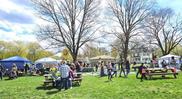 Warwick residents enjoyed the sunny weather as they explored “upcycled” crafts.