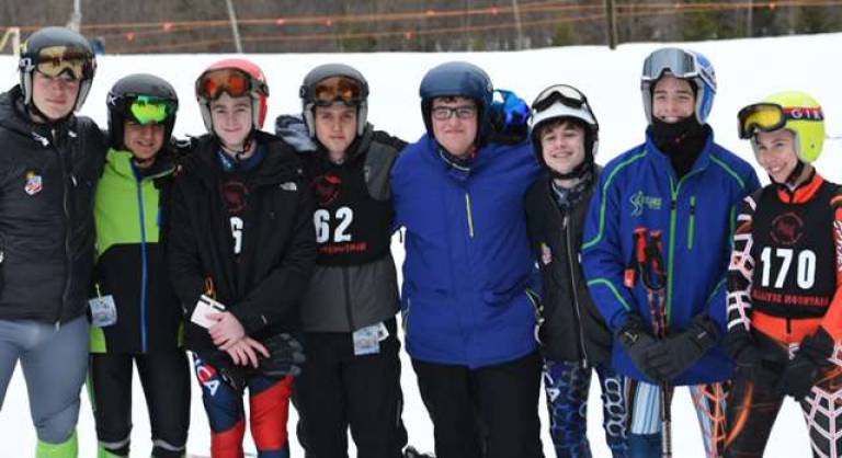 The 1-2-3’s of Warwick Valley ski racing The Warwick Valley Boys Varisity Ski team.