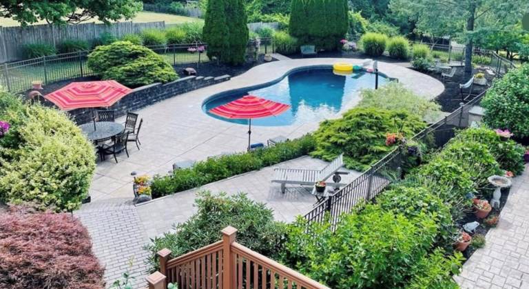 Dream Home has Billiard Room Dream Home has Billiard Room