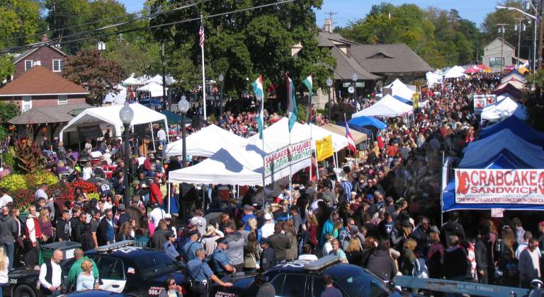 Warwick to celebrate 30th Applefest next Sunday, Oct. 14 File photo by Roger GavanApplefest has become one of the top fall events in the Northeast, attracting large crowds to the Village of Warwick.