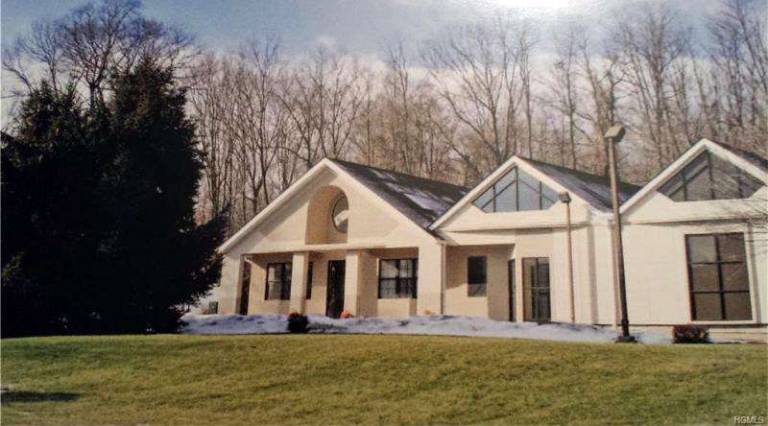 Commercial property available in Cornwall Commercial property available in Cornwall