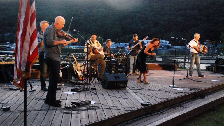 Greenwood Lake. Irish Night at the Beach Greenwood Lake. Irish Night at the Beach