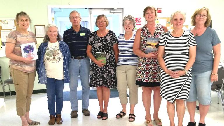 Warwick Valley Gardeners present gardening related books to local libraries Warwick Valley Gardeners present gardening related books to local libraries