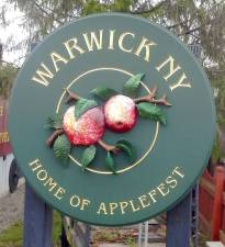 Warwick Applefest asks the community to ‘Support our Supporters’