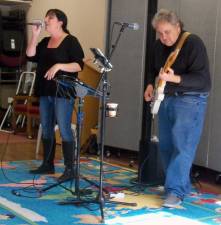 The Greenwood Lake Public Library will host a free live concert featuring the Harvest Duo on Saturday afternoon, Nov. 20. Photo provided by the Greenwood Lake Public Library.