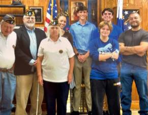 Student leaders speak to local military veterans