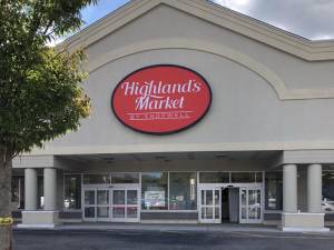 After being delayed by COVID-19 shutdowns, Highlands Market by Shopwell is finally opening its doors Friday, Oct. 16.