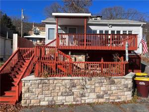 Four-season immaculate cottage