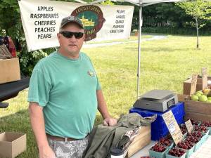 Jim Kent of Locust Grove Orchard at the Lakeside Farmers Market in Greenwood Lake.