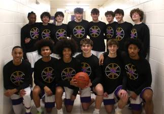 The Warwick Valley High School boys basketball team.