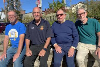 <b> From left: Neil Sinclair, Jim Gerstner, Tony Cosimano and event master of ceremony Mike Sweeton. </b>
