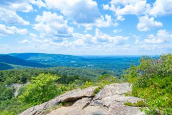 Hiking views from Bear Mountain