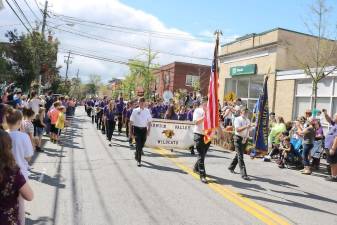 Judging by the huge turnout of onlookers along Main Street eagerly awaiting the traditional Homecoming Day Parade on Saturday, Sept. 15, it was a good day for Warwick.