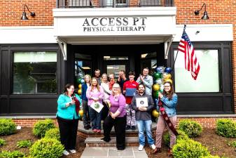 Access PT celebrates opening of Forrester Ave. location.