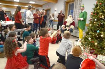 Greenwood Lake American Legion holds annual Christmas party
