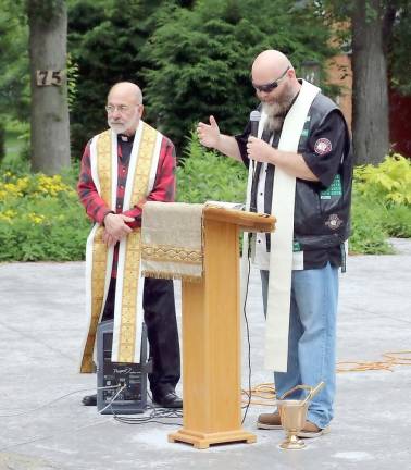 Before the ride, there was a brief general blessing by St. Stephen’s pastor, Rev. Jack Arlotta (left), and Father Angelo Micciulla a former parochial vicar at Warwick’s RC Church of St. Stephen the First Martyr and now Pastor of Holy Family Parish in Staten Island.