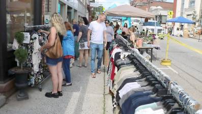 Shoppers on Main Street. Photos by Roger Gavan.