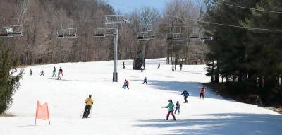 Skiers and snowboarders enjoy spring weather on the last weekend (March 20-21) of the 2020-2021 season. Photo by Roger Gavan.