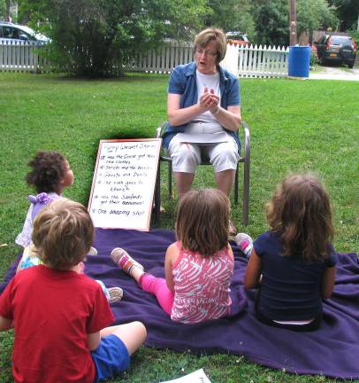 Mary Ann Knight, a former school principal and Historical Society education volunteer told children stories about WarwickþÄôs colonial past. Knight will also run the SocietyþÄôs upcoming Education Camp, Aug. 4 þÄì 8.