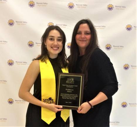 Warwick Valley High School student Isabella Pizza, left, earned both a scholarship and an award for her senior project, “Elements,” a sculpture created in collaboration with Agrisculpture’s Amy Lewis Sweetman, right. Photo provided.