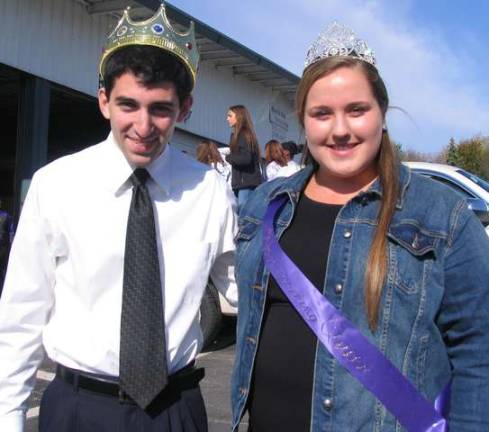 King and Queen Mark Bellantone and Katie Jeleniewicz.