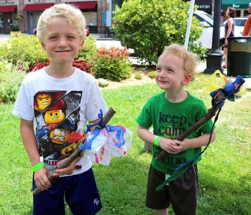 Photos by Roger Gavan Colin Chambers, 5, and his brother Oscar, 3, crafted their own Warwick Wonder Wands.