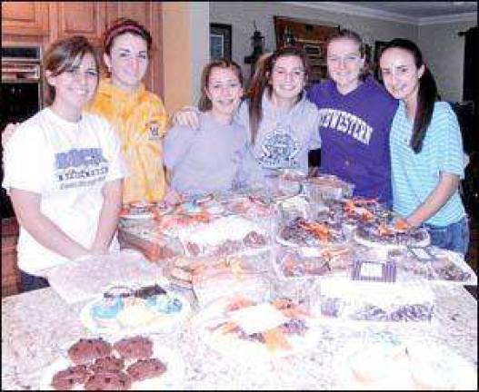 Warwick Varsity Softball Team donates home baked goods to Food Pantry for Thanksgiving