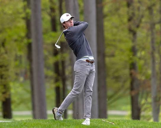 <b>Johnny Solari played on the Adelphi University men’s golf team this past spring season.</b>