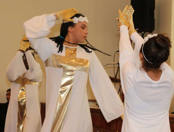 During the service the congregation was treated to a performance by the UAME Praise Dancers.