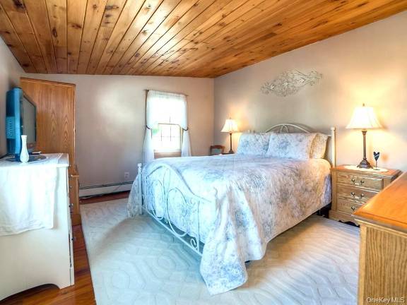 Charming, sturdy saltbox home