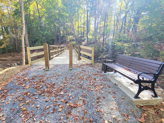 The entrance to the new Long House Creek Trail.