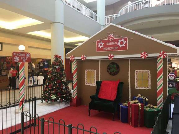 From Deals to Decorations, the Galleria at Crystal Run Does the Holidays Big