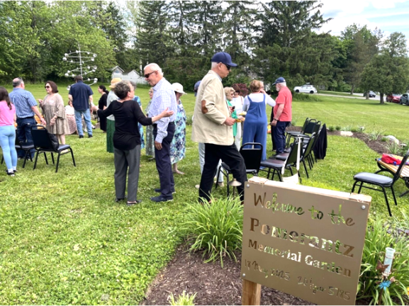 A Garden Party hosted at Beit Kulanu’s Pomerantz Memorial Garden on May 31.