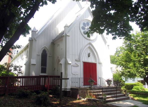 Photo by Roger Gaven Christ Church, 50 South St., Warwick.