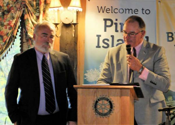 Citizen of the Year John Redman wih Pine Island Chamber President Leonard DeBuck.